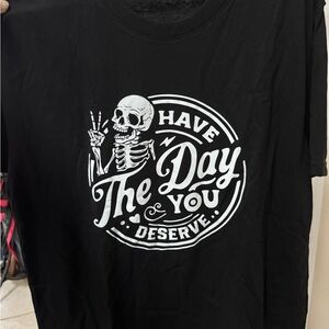 Black Graphic Tee - Short Sleeve